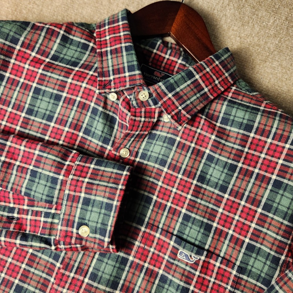 Vineyard Vines Flannel Shirt Mens L Red Green Plaid‎ Whale Logo Button Down